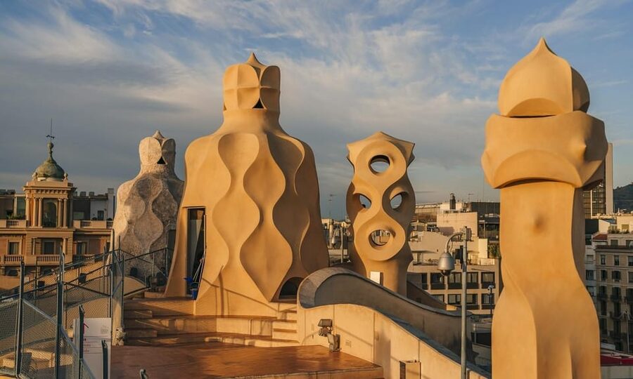 Barcelona: Casa Batlló, Casa Milà & Casa Vicens Guided Tour - Courtyards in Casa Milà: Patio de las Flores and Patio de las Mariposas
