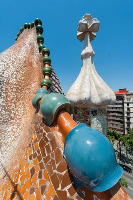 Barcelona: Casa Batlló Early Access Guided Tour - Rooftop Stops: Gaudí Dôme and Gaudí Cube