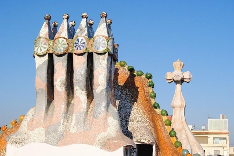 Barcelona: Casa Batlló, La Pedrera, & Chocolate Tasting Tour - Chocolate Amatller: the break you’ll actually remember