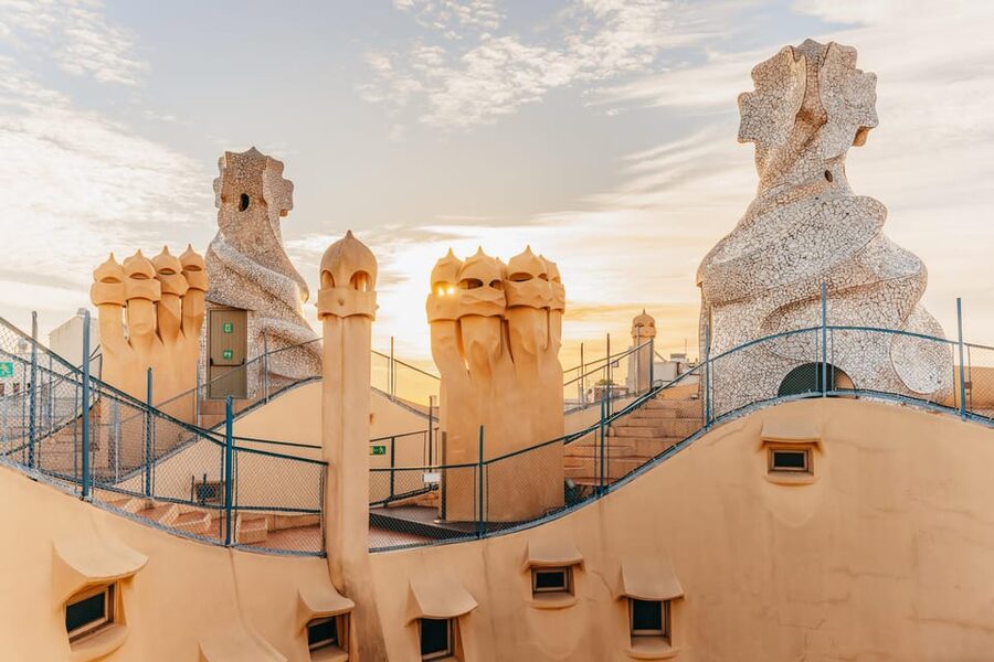 Barcelona: Casa Milà Early-Morning Access Guided Tour - Why early access at Casa Milà feels like a different building
