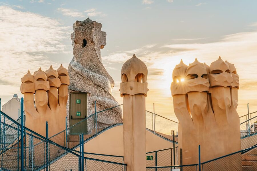 Barcelona: Casa Milà Early-Morning Access Guided Tour - Courtyards you won’t ignore: Flower Courtyard and Butterfly Courtyard