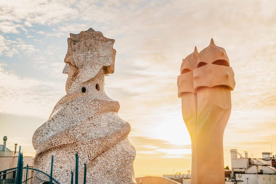 Barcelona: Casa Milà Early-Morning Access Guided Tour - Practical tips so your morning goes smoothly