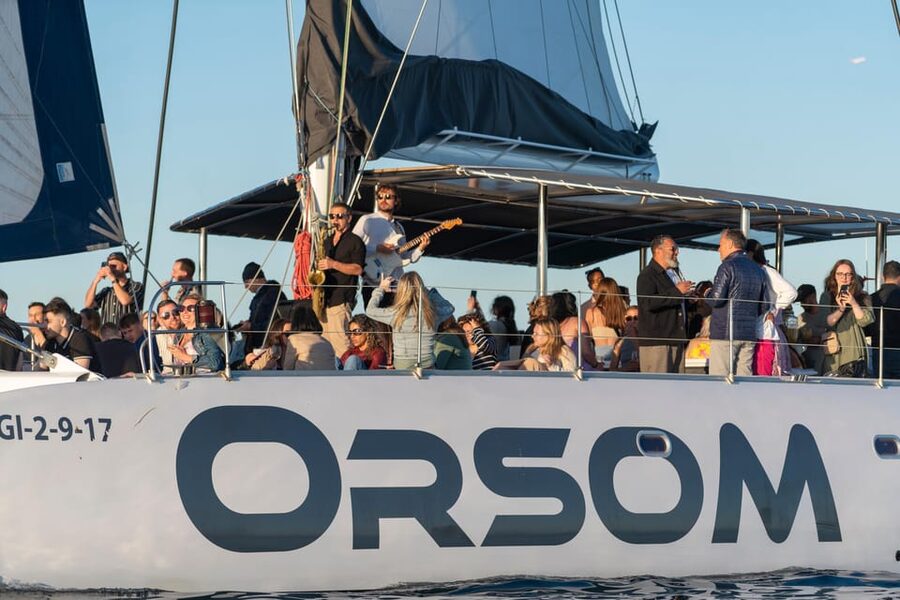 Barcelona: Catamaran Cruise with optional Live Jazz Music - A 90-minute sea break that actually feels like a break