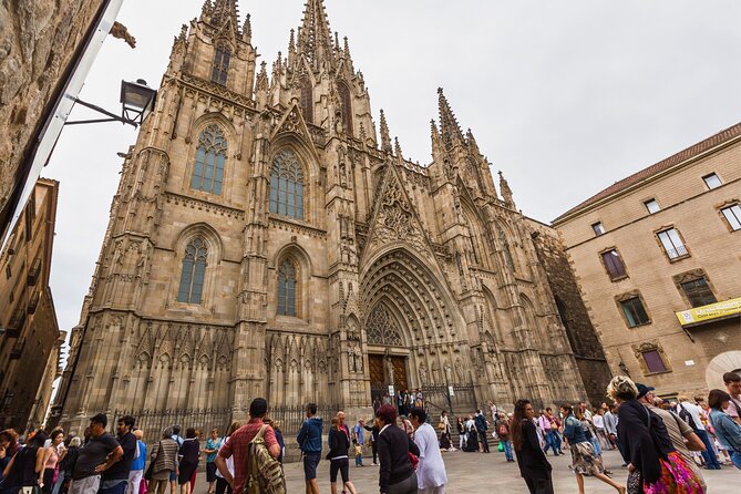 Barcelona Cathedral Priority Entry Ticket with Rooftop Access - Timing and Arrival: Getting In Without Stress