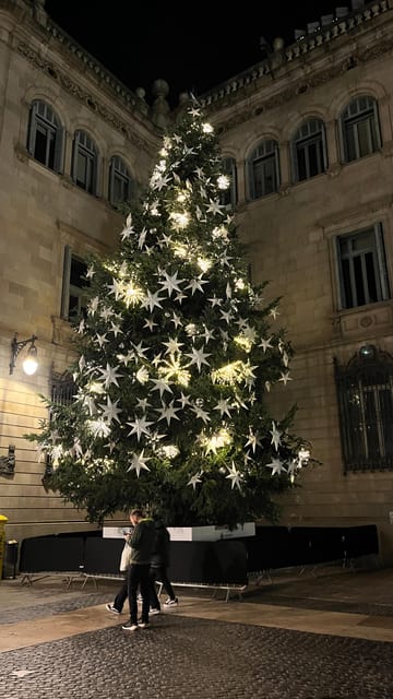 Barcelona: Christmas Lights and Markets Bike Tour - Start at Tres Gatos, then roll into the holiday rhythm