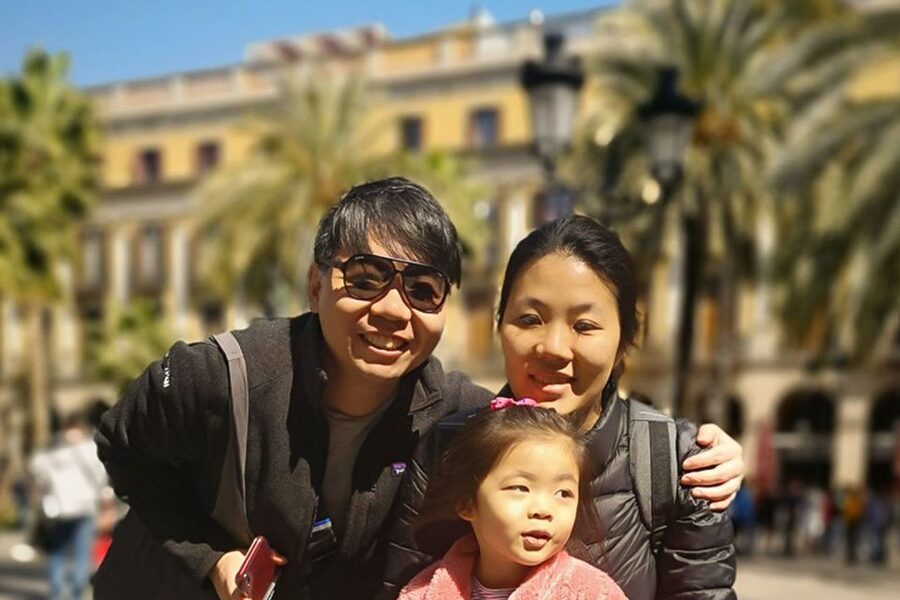 Barcelona: Churros, Hot Chocolate, and Games Family Tour - Price and value: what $93 for 3 hours buys you