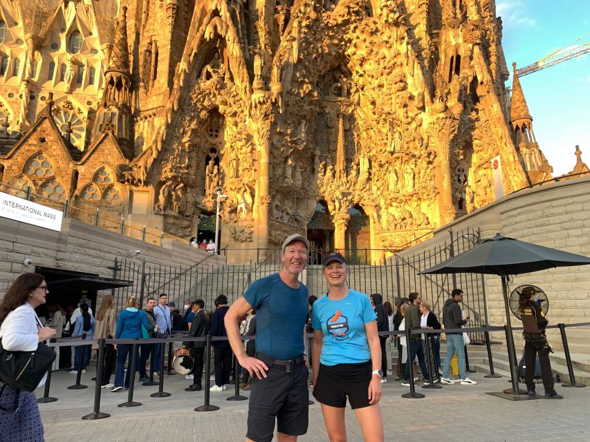 Barcelona: City Highlights Guided Running Tour - Guides and conversation: small group energy, real names, real style