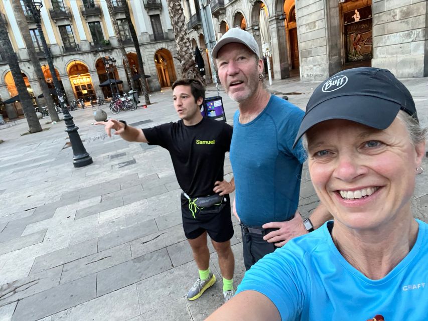 Barcelona: City Highlights Guided Running Tour - The Sagrada Família outside stop: why unfinished work is part of the story