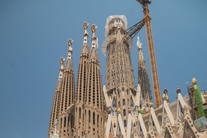 Barcelona: City Highlights Private Tuk-Tuk Tour - La Monumental: A Local Starting Point Before the Famous Sights