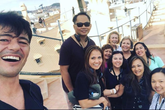 Barcelona City Tour: Gothic Pedrera, Sagrada Familia & Park Güell - Casa Batlló as a bonus contrast, with tickets still extra