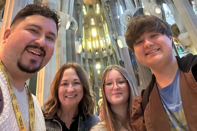 Barcelona City Tour: Gothic Pedrera, Sagrada Familia & Park Güell - Barri Gòtic, Cathedral area, and the Jewish Quarter streets you can’t Google