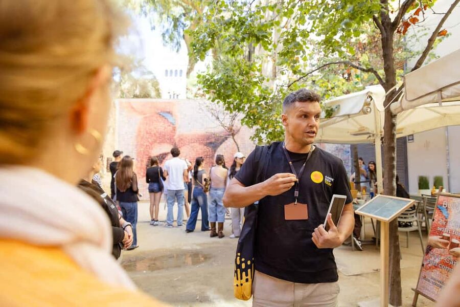 Barcelona: City Walking Tour with a Local Guide - Key Things That Make This Tour Worth Your Time