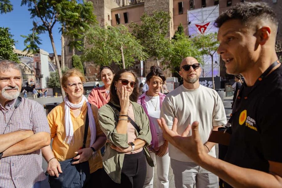 Barcelona: City Walking Tour with a Local Guide - Barcelona Cathedral and La Casa de lArdiaca: When Stone Starts Talking