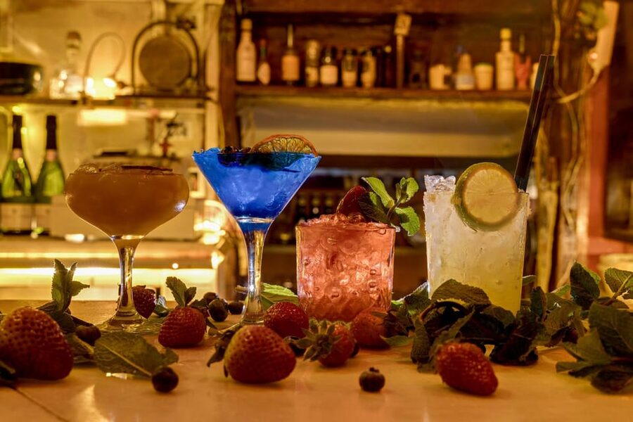 Barcelona: Cocktail Making Class with Tapas - Meet inside Bar Milans Gótico, then speak to the barman to begin