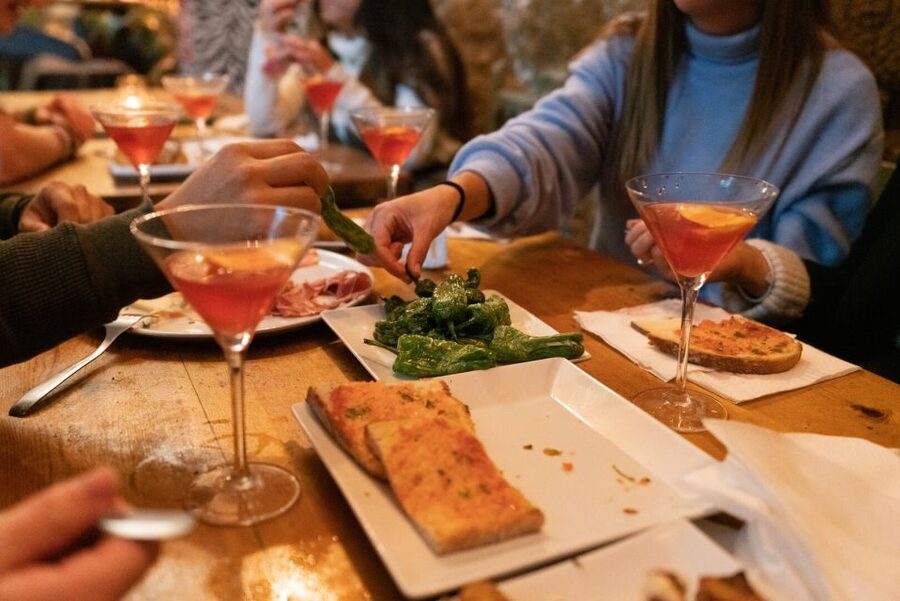 Barcelona: Cocktail Master Class by Mixologist with Tapas - Drink Quality and What’s Included in the Price