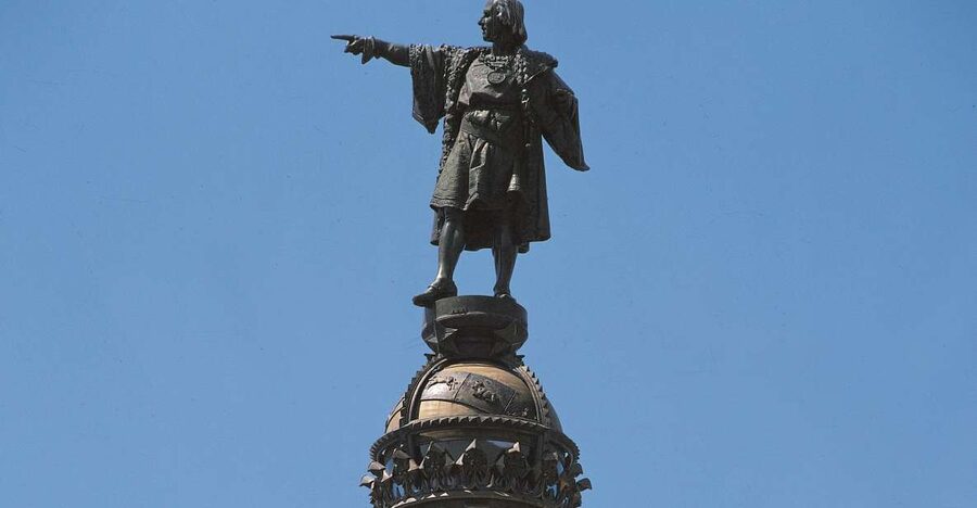 Barcelona: Columbus Monument - What you’ll see on the way up, before the city opens