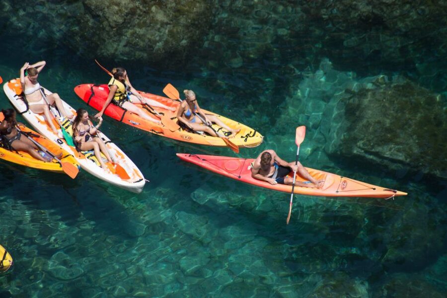Barcelona: Costa Brava Kayak & Snorkeling Small Group Tour - If the day starts with wind or rain: how to handle changes