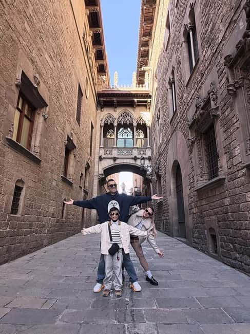Barcelona: Creative Photo Tour of the City's Artistic Corners - What You Get Afterward, Including the Highlights Video