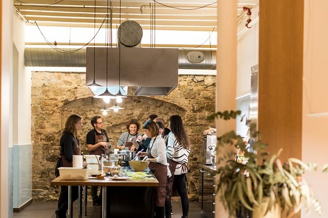Barcelona Culinary Experience: Paella & Tapas Cooking Class - Key things that make this class worth your evening