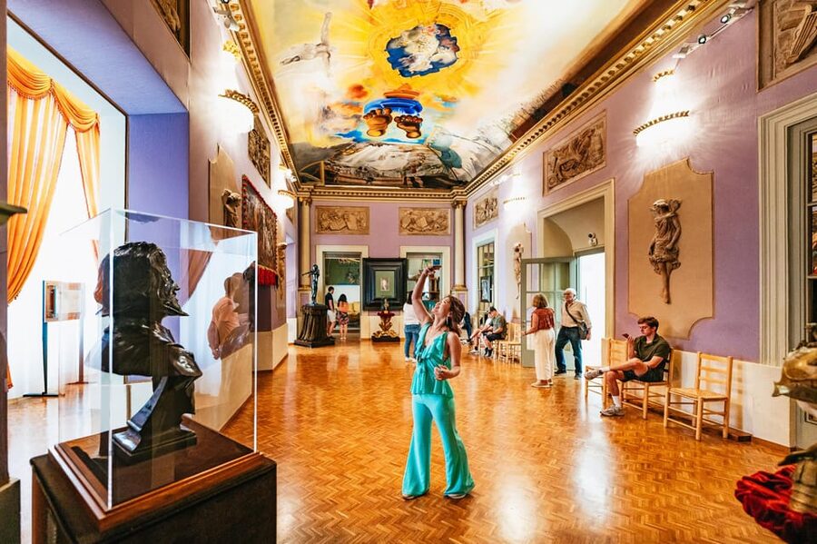 Barcelona: Dali Museum, House and Cadaques Guided Tour - Who this tour is best for (and who should think twice)