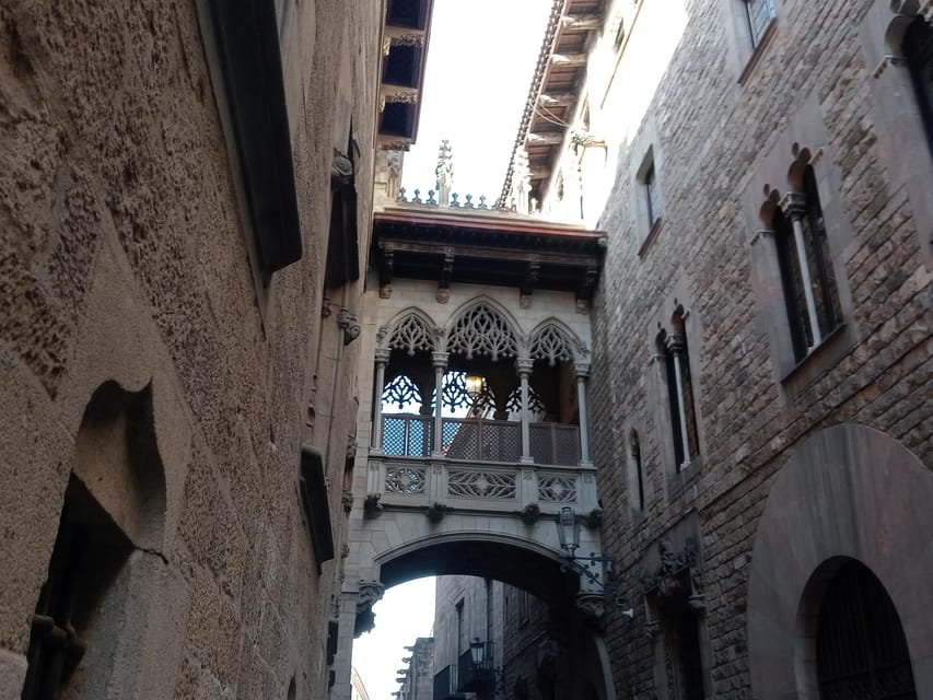 Barcelona: Dark, Strange & Curious Stories. - Who this tour fits best