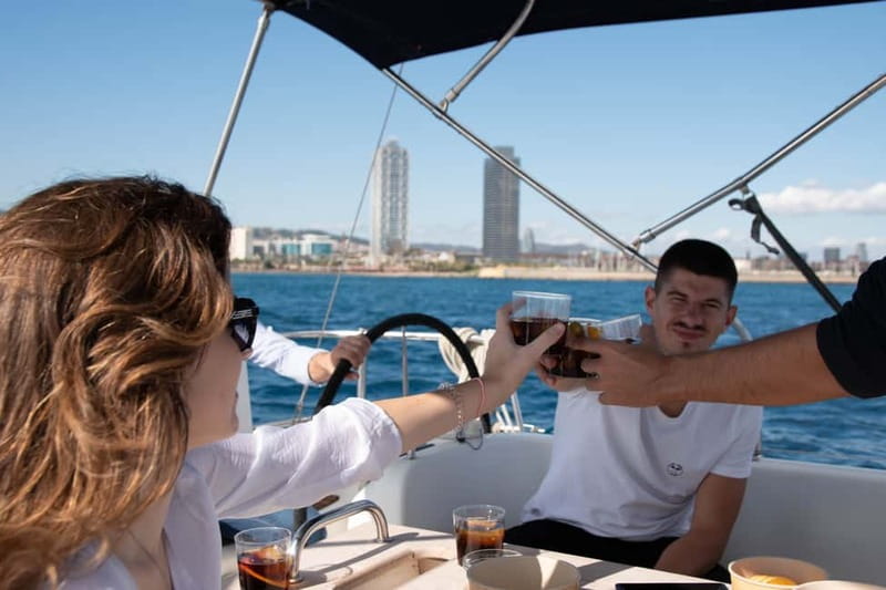 Barcelona: Daytime or Sunset Cruise with Drinks - Old City Barcelona to Port Vell: the harbor scenery you miss from land