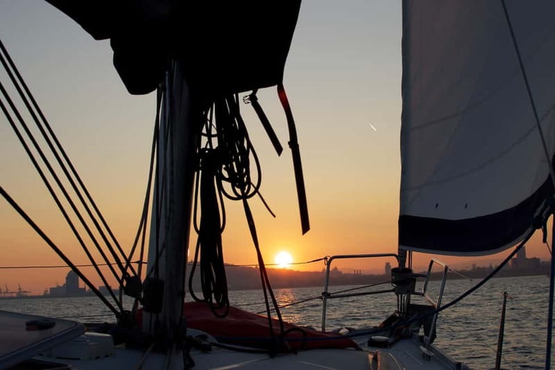 Barcelona: Daytime or Sunset Cruise with Drinks - Who should book this Barcelona daytime or sunset cruise with drinks