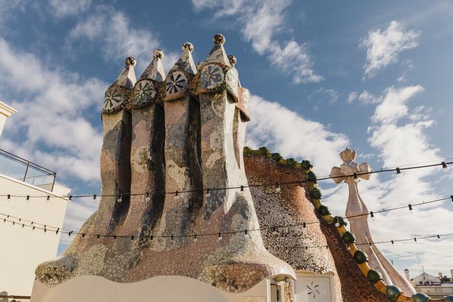 Barcelona: Discover Gaudí, Sagrada Familia, and Park Güell - Inside Casa Batlló first: the tiles, light, and those weirdly clever details