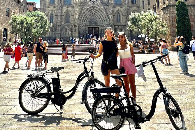 Barcelona E-Bike Photography Tour - Free Landmarks For Quick Photos: Arco di Trionfo and Mirador de Colom