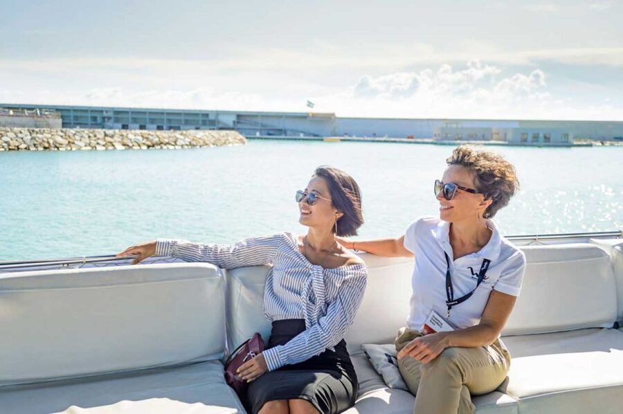 Barcelona: E-Bike Tour with Montjuic Cable Car & Boat Ride - Montjuïc Cable Car Views, Castle Stops, and Photo Time