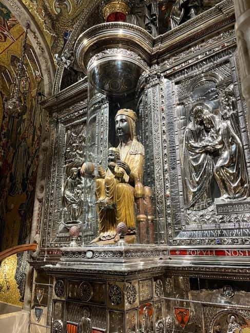 Barcelona: Early Morning Montserrat Trip with Abbey and Hike - Abbey of Montserrat and the Black Madonna, without the crowd pressure