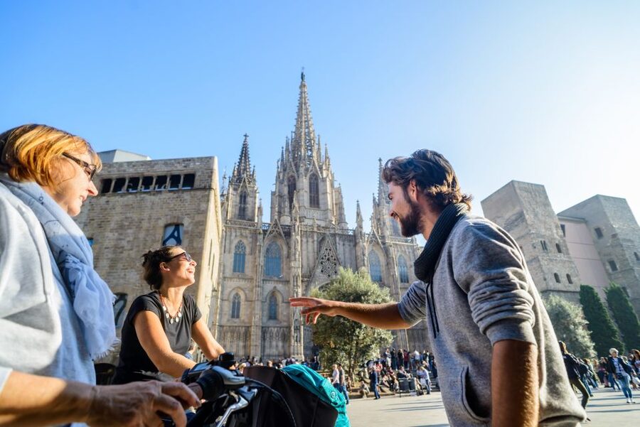 Barcelona eBike Tour with Wine and Tapas Experience - Parc de la Ciutadella: The Photo Stop That Feels Like a Reset