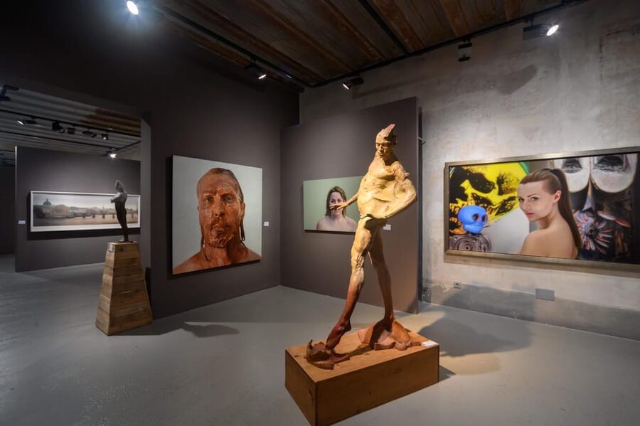 Barcelona: European Museum of Modern Art Entry Ticket - The building and service: what to watch for on your visit