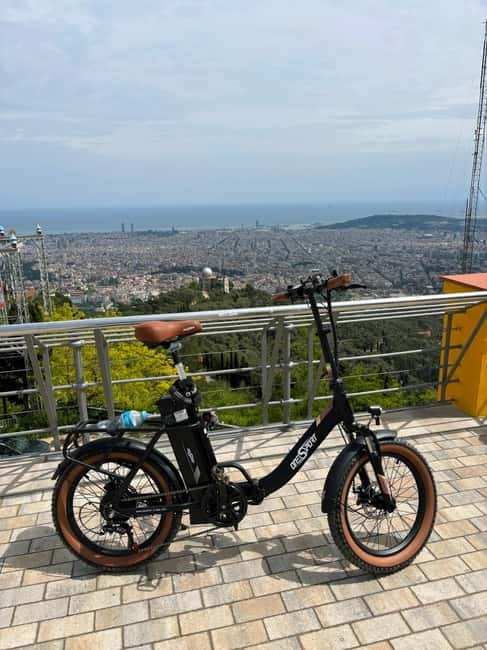 Barcelona: Explore the City with Eco-Friendly E-Bike Rentals - Gaudí Stops and Park Güell From a Rideable Base