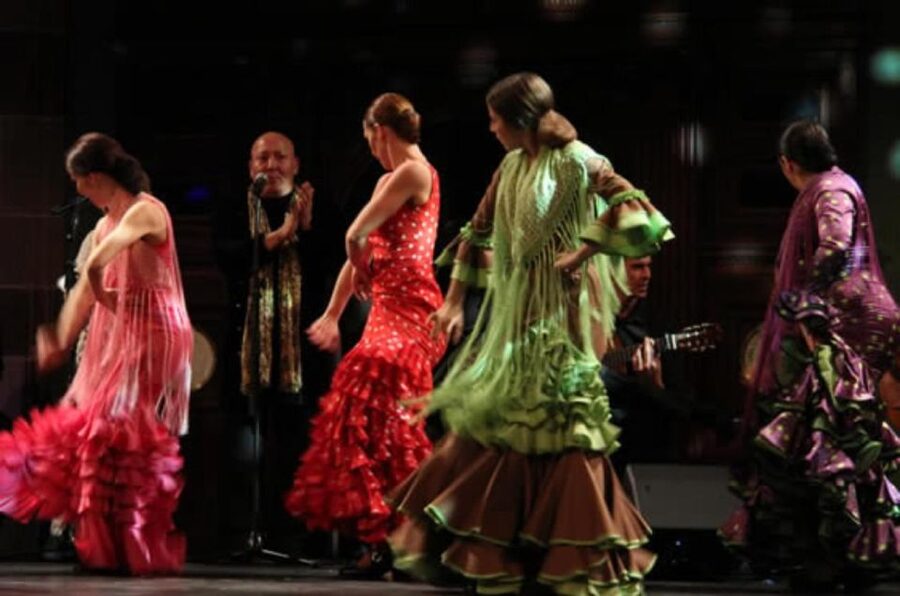 Barcelona: Flamenco at El Patio Andaluz with Optional Dinner - Seating and Sightlines: How Close is Too Close?