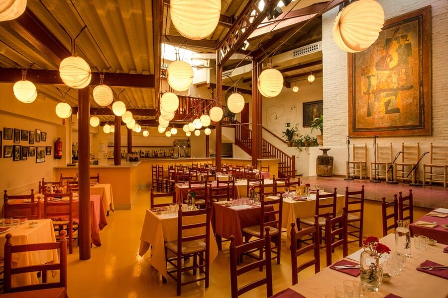 Barcelona: Flamenco Show with Dinner at Tablao de Carmen - The flamenco: what makes it feel authentic (and intense)