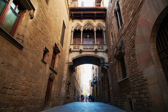 Barcelona Flamenco & Tapas Semi Private or Private Experience - Price and Booking Reality: Is $202.84 Good Value for What You Get?