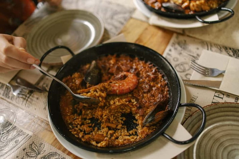 Barcelona: Food Walking Tour with Tapas and Wine - Key things to notice before you book