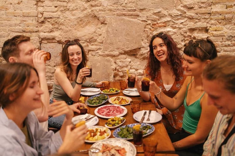 Barcelona: Food Walking Tour with Tapas and Wine - The drink part: wine, cava, and vermouth, with an alcohol-free option