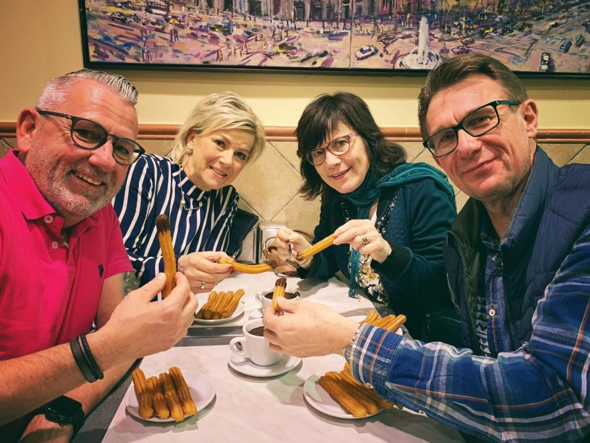 Barcelona: Foodie Walking Tour with Sagrada Familia Tickets - Key things that make this tour work