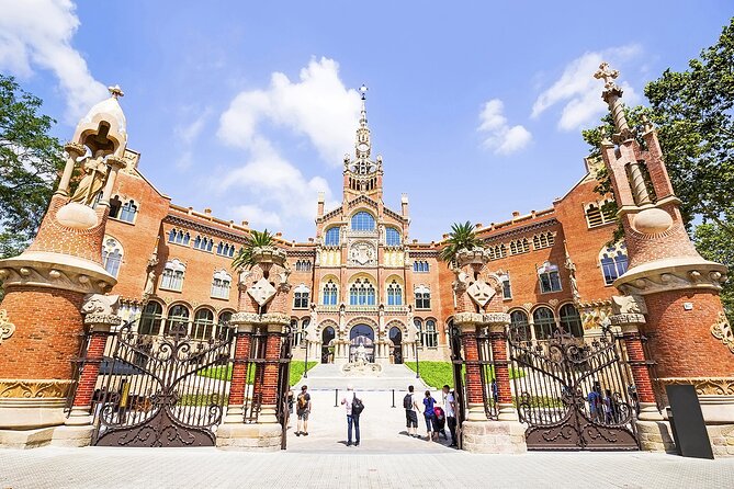 Barcelona Full Day: Sagrada Familia and the 3 Gaudí Houses - What the Price Really Buys You (And When It’s a Deal)