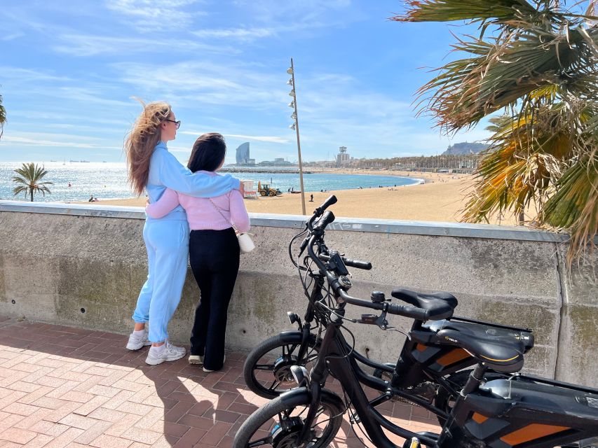 Barcelona: Gaudi Guided E-Bike Tour - A Pause in the City’s Most Popular Park