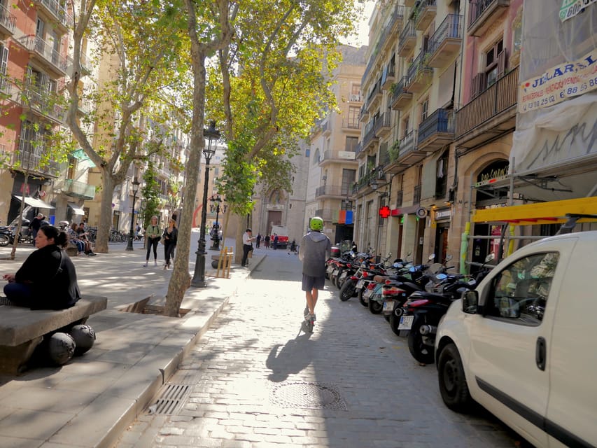 Barcelona: Gaudi Highlights Guided Tour by Electric Scooter - Scooters, weight limits, and who should choose (or skip) this ride