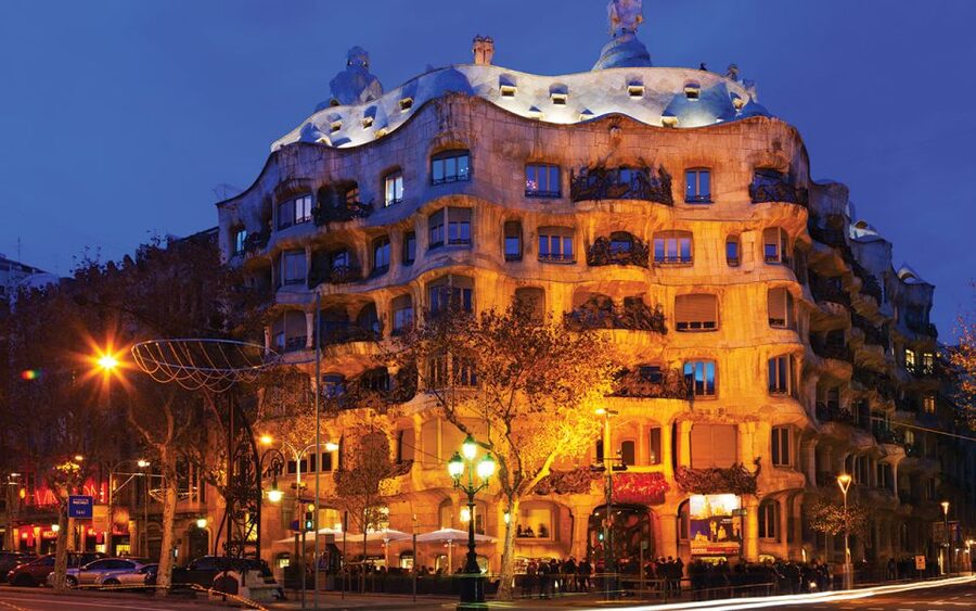 Barcelona: Gaudí Sightseeing Guided Segway Tour - Meeting at Carrer dEn Rull, Then Getting Rolling