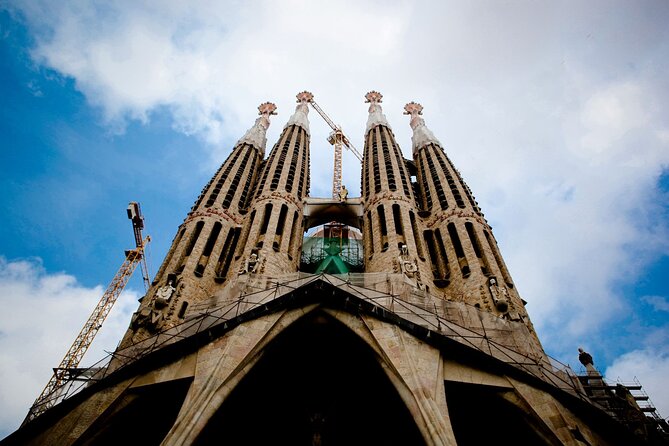 Barcelona: Gaudí, Tapa, Drink & Hidden Architectural Gems - Casa Mila (La Pedrera): Gaudí’s lines and the “why” behind the look