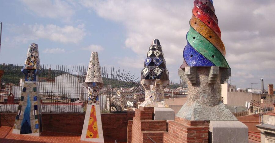 Barcelona: German City Tour from Gaudí's Perspective - Exteriors Only Means One Thing: You Get More City, Less Waiting