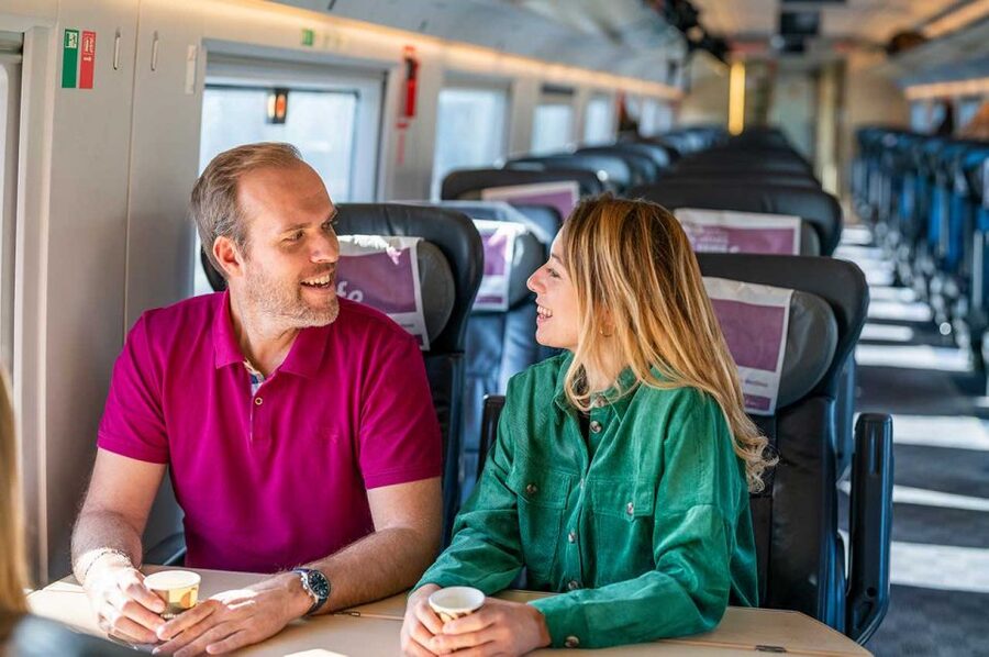 Barcelona: Girona Private Guided Tour by High-Speed Train - Girona Old Town focus: cathedral, Onyar River colors, and the right kind of wandering