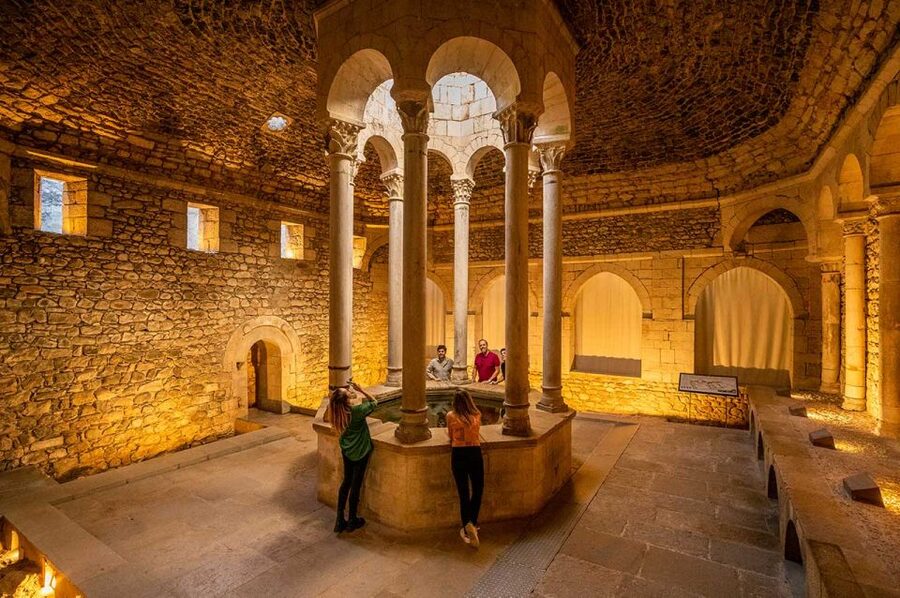 Barcelona: Girona Private Guided Tour by High-Speed Train - Climbing Girona’s medieval walls for real panoramic payoff