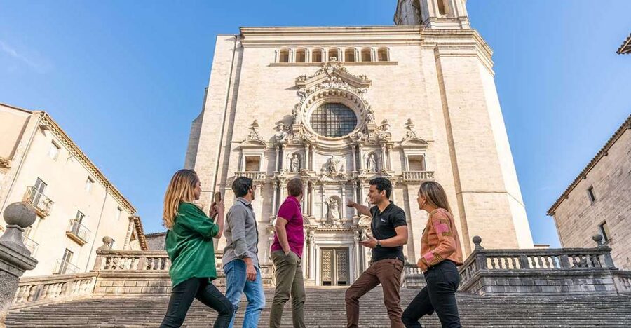 Barcelona: Girona Private Guided Tour by High-Speed Train - Your private guide, plus audio, makes the city easier to follow