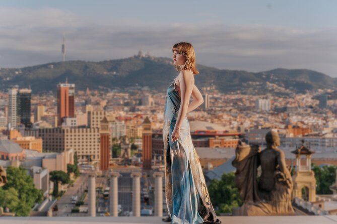 Barcelona: Glamour Wow Dress Photoshoot in Spectacular locations - One-Spot Glamour Session for Wow Dresses